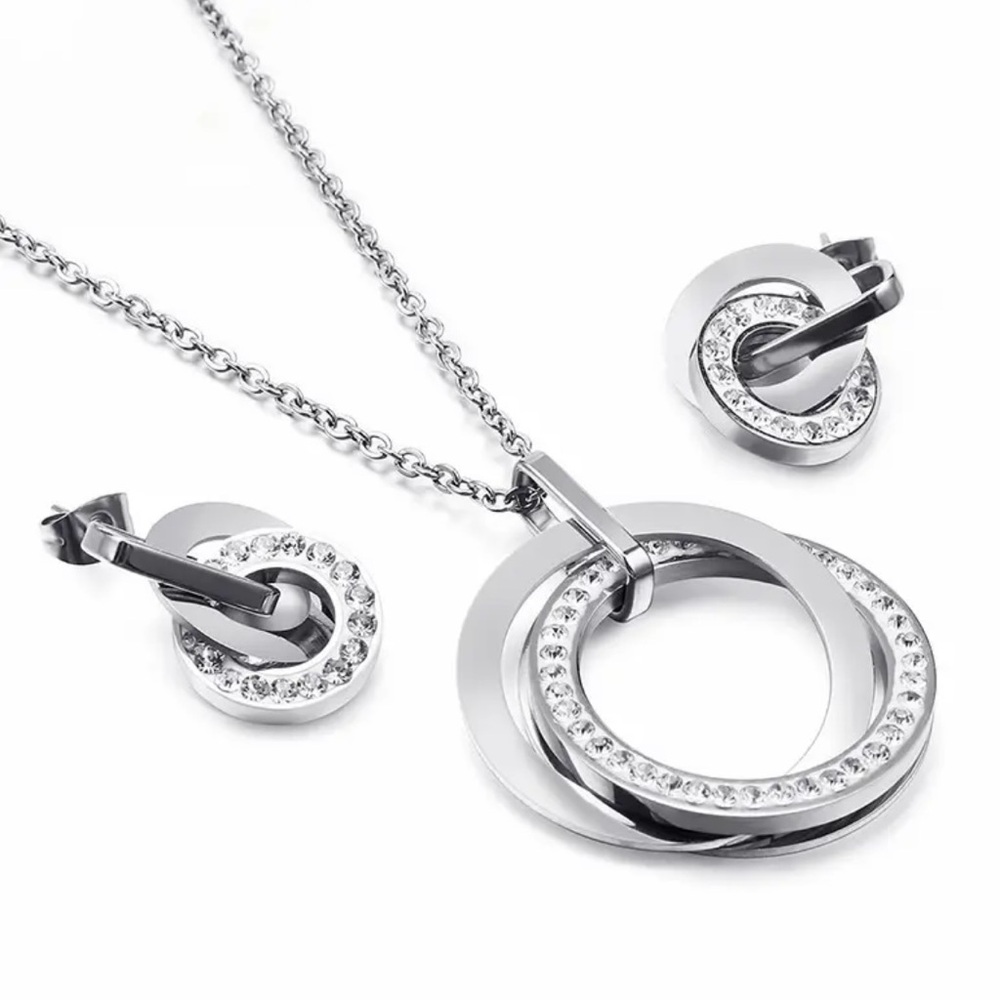 Necklace and earrings set